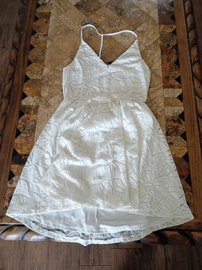 White Express skirt with fish design, Size: XS #fishtail #skirt on sale