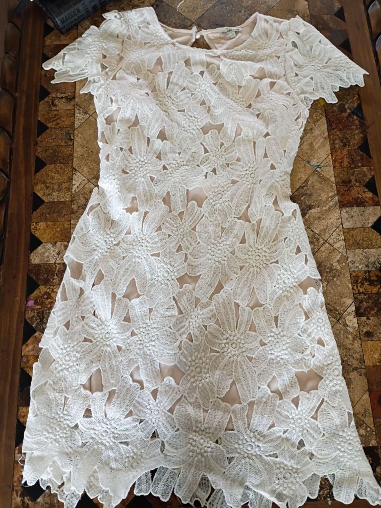 On sale Charlotte Russe white lace dress with ruffles and floral details. Size L #fairycore #cottagecore #lace
