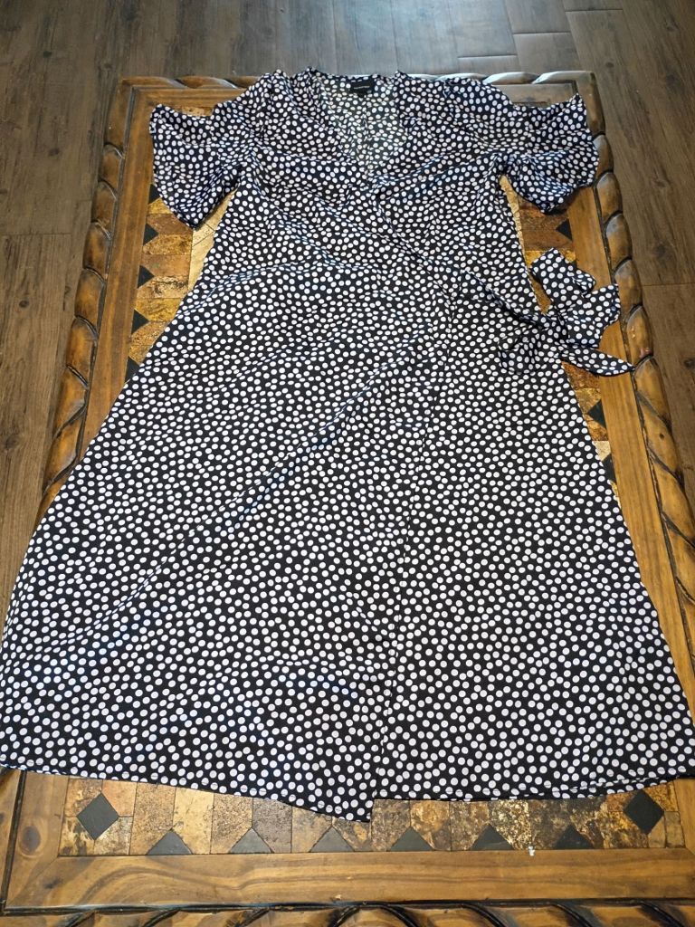 Selling black and white polka dot dress with ruffle sleeves #polkadot #feminine